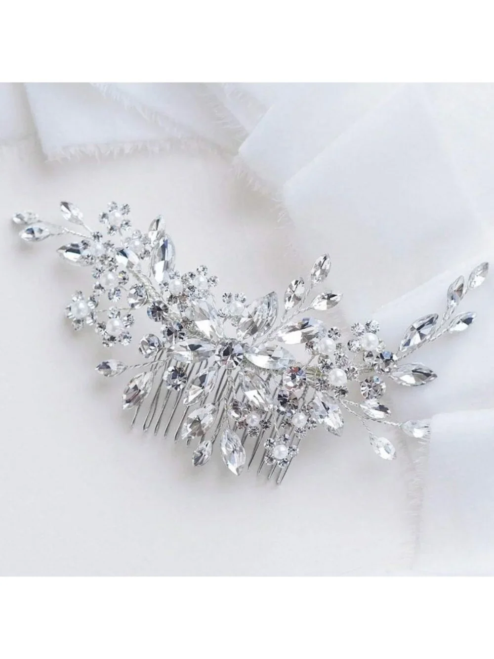Elegant Rhinestone Bridal Hair Comb - Flower Wedding Clip Accessory for Brides